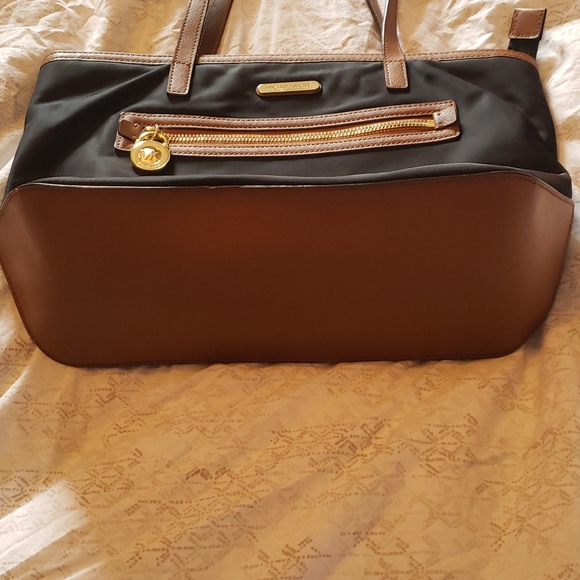 Used Michael kors Kempton' Nylon Tote - Picture 5 of 10